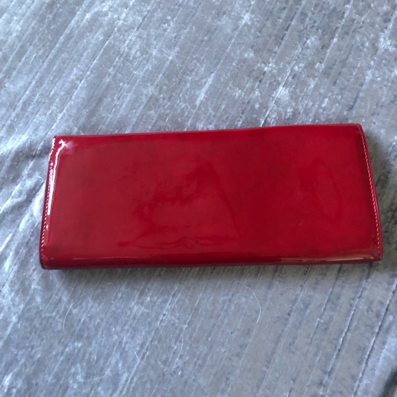 ALDO - Red Patent Leather clutch purse. - Picture 2 of 3